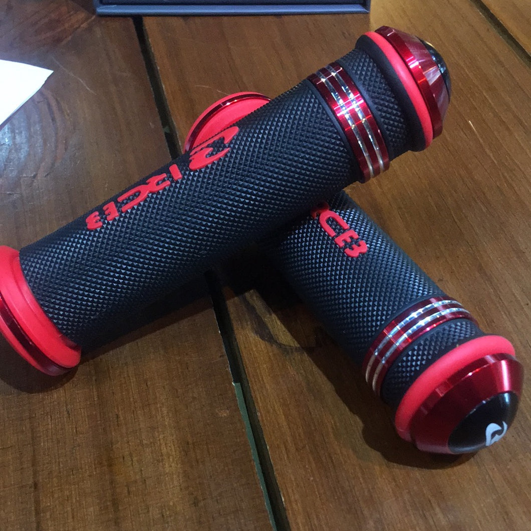 ACCESSORIES - RCB GRIP RED