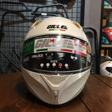 Load image into Gallery viewer, GILLE GTS SOLID WHITE
