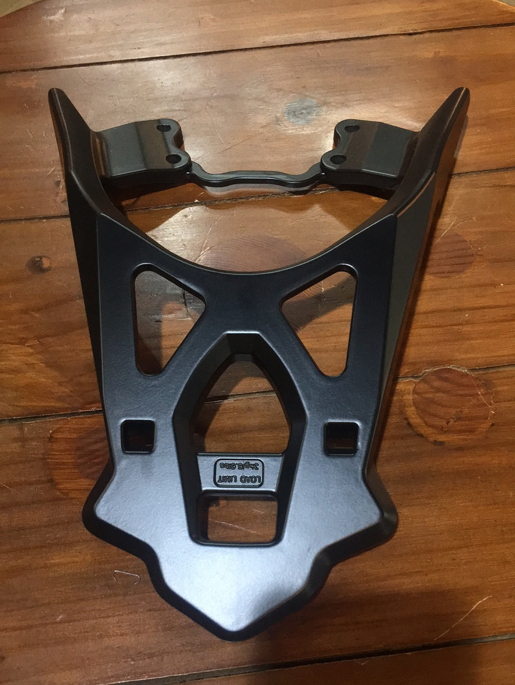 LC150 TOP BOX BROCKET